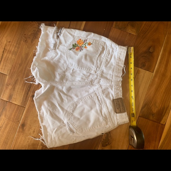 Vintage white denim shorts - Picture 5 of 5